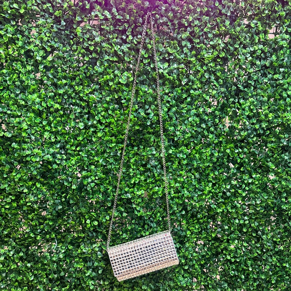 Elegant Silver Chain Shoulder Bag